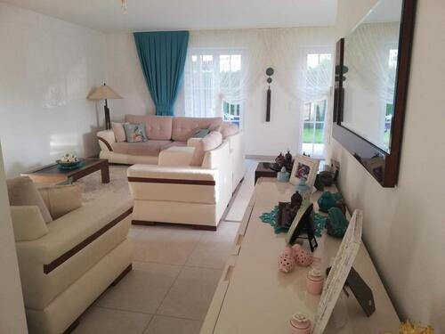 Foto - Schöne 85qm Erdgeschosswohnung mit kleinen Garten u großer Garage