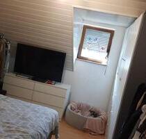 Schöne 3 Zimmer DG Wohnung - 580,00&nbsp;EUR Kaltmiete, ca.&nbsp; 75,00&nbsp;m&sup2; in Rödental (PLZ: 96472)