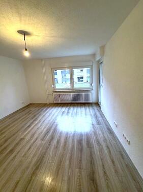 Foto - Traumhaft schöne komplett sanierte 3 Zimmer Wohnung mit Balkon in Duisburg zu vermieten