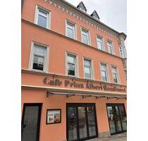 Frisch sanierte, hochwertige Altbauwohnung am Albertsplatz - Coburg