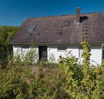 Freistehendes Einfamilienhaus mit großem Grundstück am Waldrand - Rüdesheim am Rhein