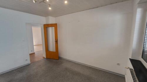 Foto - EG 2 ZKB 50qm + 5 qm Balkon Garage Kellerraum, zentral