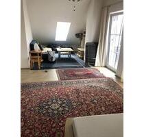 3 Zimmer (Schlafzimmer, großes Studio, eigenes Bad) möbliert - Neufahrn bei Freising Mintraching-Grüneck
