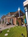 Foto - Doppelhaus mit Pool und pflegeleichtem Garten