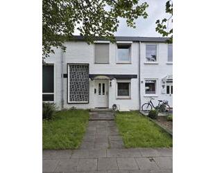 Schönes Reihenmittelhaus in 22453 Hamburg-Niendorf m. 100 m²