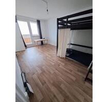 Zwischenmiete – 1-Zimmer-Wohnung mit sonnigem Balkon in Berlin