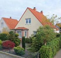Wohnen in der Lessingstraße - Haus mit Garten & Garage - Delmenhorst Deichhorst