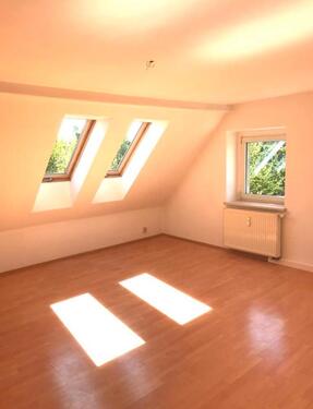 Foto - Großzügige 2-Raum DG Wohnung - 385,00&nbsp;EUR Kaltmiete, ca.&nbsp; 69,00&nbsp;m&sup2;