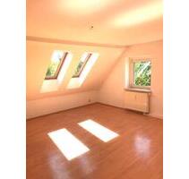 Großzügige 2-Raum DG Wohnung - 385,00&nbsp;EUR Kaltmiete, ca.&nbsp; 69,00&nbsp;m&sup2; in Cunewalde (PLZ: 02733)
