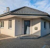 Walmdach Bungalow - 510.000,00&nbsp;EUR Kaufpreis, ca.&nbsp; 118,00&nbsp;m&sup2; in Brüggen (PLZ: 41379)