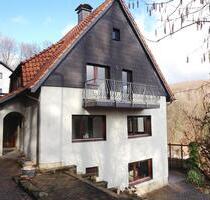 Für zwei Generationen geeignet! Ruhige Lage! Für Naturfreunde! Mit Garage und Garten! - Bad Salzdetfurth