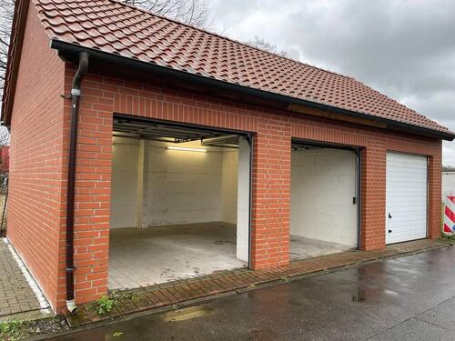 Foto - Alleinstehende Dreifachgarage zu vermieten – viel Platz & sicher