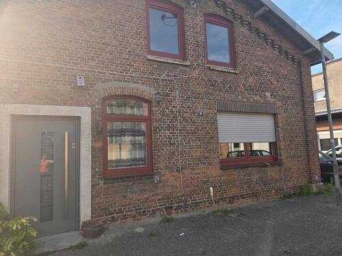 Foto - Haus mit zwei 3-Zimmer Wohnungen