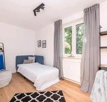 WG-Zimmer in einer 3-Raum-Wohnung - Hohenstein-Ernstthal