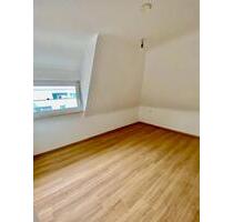 Hell 4 Zimmer DG Wohnung - 1.060,00&nbsp;EUR Kaltmiete, ca.&nbsp; 64,00&nbsp;m&sup2; in Stuttgart (PLZ: 70178) Stuttgart-Süd