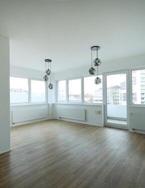 Foto - Renovierte 2-Zimmer Wohnung 72,66 qm mit Balkon im Gloria Palais