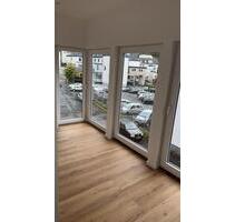 2 Zimmer Küche Bad Dillenburg 35683, kernsanierter Altbau 1. OG