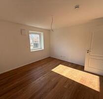 Modernes Wohnen im Grünen: Helle 2-Zimmer-Wohnung (Erstbezug) - Spangenberg