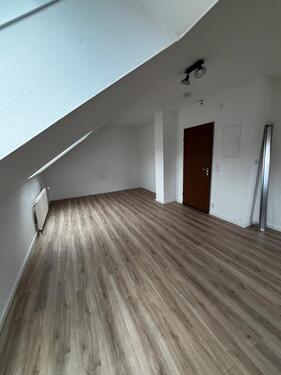 Foto - 1 Zimmer Dachgeschoßwohnung zur Miete in Veitshöchheim