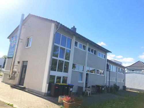 Foto - Vollvermietetes Wohn- & Geschäftshaus – Rendite 5,92 % RT Süd