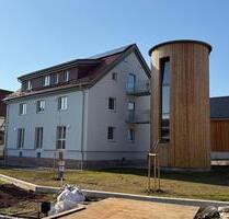 Lichtdurchflutete 3-Zimmer-Wohnung (Erstbezug) mit Eichenparkett - Spangenberg