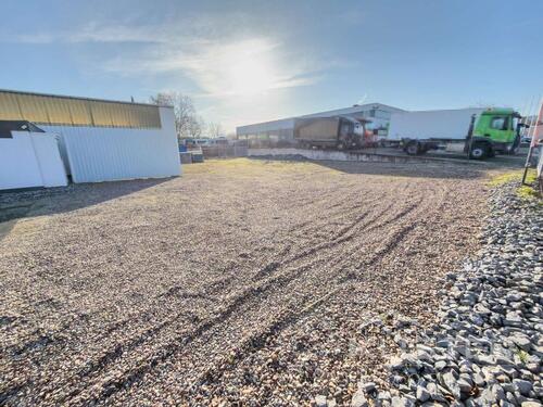 Foto - KÜSTER IMMOBILIEN präsentiert: Gewerbe Abstellfläche mit KFZ, Sprinter, LKW und Co.in Barsinghausen