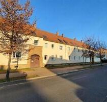 charmante Dachgeschosswohnung - 437,00&nbsp;EUR Kaltmiete, ca.&nbsp; 77,98&nbsp;m&sup2; in Zeitz (PLZ: 06712)