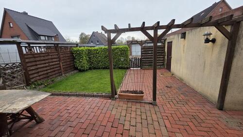 Foto - Häuschen mit kleinem Garten zu vermieten