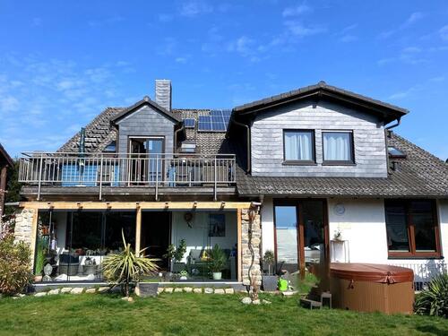 Foto - Wohnen im Grünen - großzügige, helle 4,5 Zimmerwohnung auf dem Hexenberg