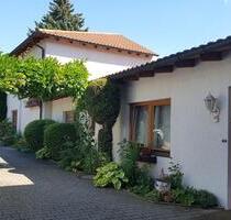 Zimmer möbliert zu vermieten - 300,00 EUR Kaltmiete, ca. 16,00 m² in Gera (PLZ: 07552) Bieblach-Ost Zimmer möbliert zu vermieten - 300,00 EUR Kaltmiete, ca. 16,00 m² in Gera (PLZ: 07552) Bieblach-Ost