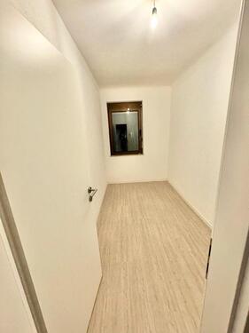 Foto - 5-Zimmer-Wohnung in Stuttgart - 1.200,00&nbsp;EUR Kaltmiete, ca.&nbsp; 90,00&nbsp;m&sup2;