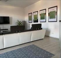 Helle 2 Zimmer Wohnung 78qm mit Balkon, Dusche, Wanne, Stellplatz - Arnstadt