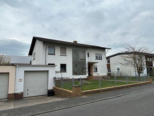 Foto - 8 Zimmer Mehrfamilienhaus, Wohnhaus zum Kaufen in Groß-Zimmern