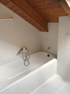 Foto - 2,5 Zimmer DG mit Spitzboden, 78m2