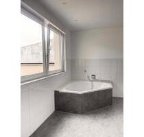 Großzügige Erdgeschosswohnung plus Terrasse, kernsaniert! - Gladbeck