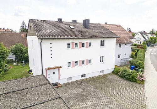 Foto - Gepflegtes Zweifamilienhaus mit schönem Garten in begehrter Lage