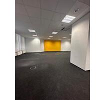 Repräsentative Gewerbefläche über zwei Etagen – ehemalige Commerzbank im Herzen von Glauchau