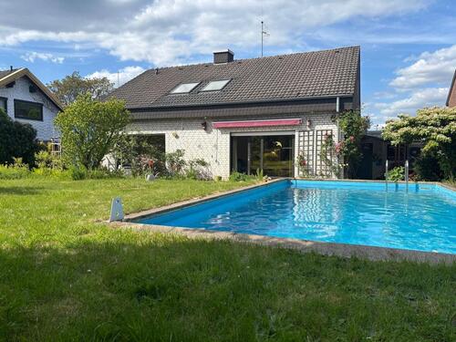 Foto - Ein- Zweifamilienhaus + Gewerbeeinheit + Pool - ländliche Lage