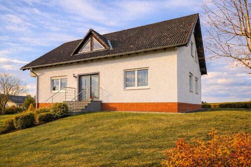 Foto - 8 Zimmer Mehrfamilienhaus, Wohnhaus zum Kaufen in Dickenschied
