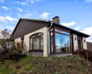 Freistehendes Haus mit Garten am Edersee - auch als Ferienhaus. - Vöhl