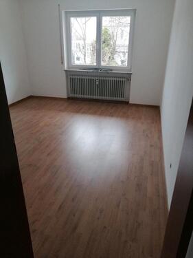 Foto - Wohnung 100 qm - 700,00&nbsp;EUR Kaltmiete, ca.&nbsp; 100,00&nbsp;m&sup2;