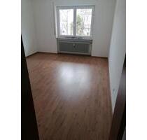 Wohnung 100 qm - 700,00&nbsp;EUR Kaltmiete, ca.&nbsp; 100,00&nbsp;m&sup2; in Weiden in der Oberpfalz (PLZ: 92637)