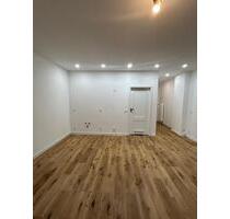 PROVISIONSFREI – renovierte 1,5-Zimmer-Wohnung mit Balkon - Berlin Mitte