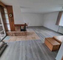 5,5 Zimmer Wohnung mit 175 qm in Höchberg