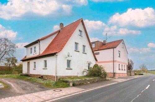 Foto - Großes Einfamilienhaus - 1.100,00&nbsp;EUR Kaltmiete, ca.&nbsp; 196,00&nbsp;m&sup2;