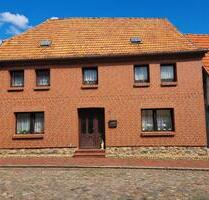 Einfamilienhaus an der Müritz - 220.000,00&nbsp;EUR Kaufpreis, ca.&nbsp; 180,00&nbsp;m&sup2; in Röbel/Müritz (PLZ: 17207)