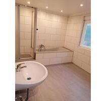 schöne Wohnung mit 3 Zimmer - 1.000,00 EUR Kaltmiete, in Lahr (Schwarzwald) (PLZ: 77933)
