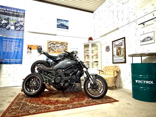 Foto - BIETE Motorrad Stellplatz Winterlager Garage in Halle Winterplatz