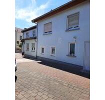 Einfamilienhaus mit Garage und Scheune - Großheubach