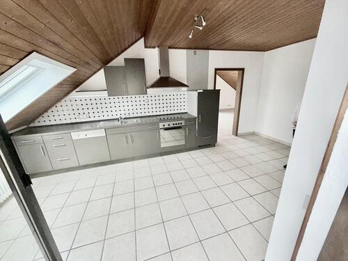 Foto - Sehr schöne, helle 2 12 Zimmer-Wohnung mit Dachbalkon